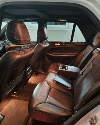 Mercedes-Benz GLE cena 170000 przebieg: 153000, rok produkcji 2016 z Kolonowskie małe 172